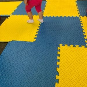 Meet your Posher, Lara